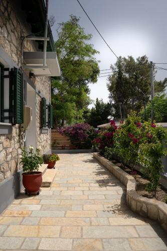 Κήπος έξω από το Tatiana's House