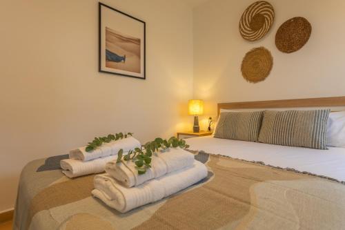 Beach at 30m, great terrace, home office & fibre