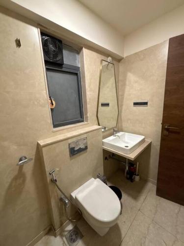 Un baño de BKC Nest 1BHK Studio Apartment