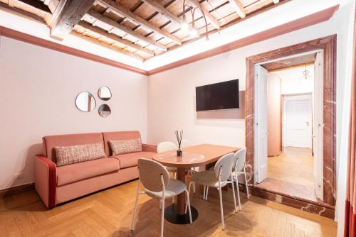 My Trevi Suite & Apartment