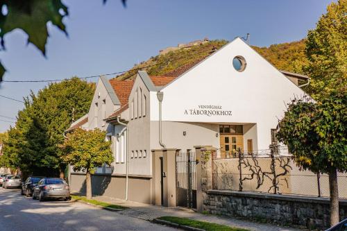 Vendégház a Tábornokhoz