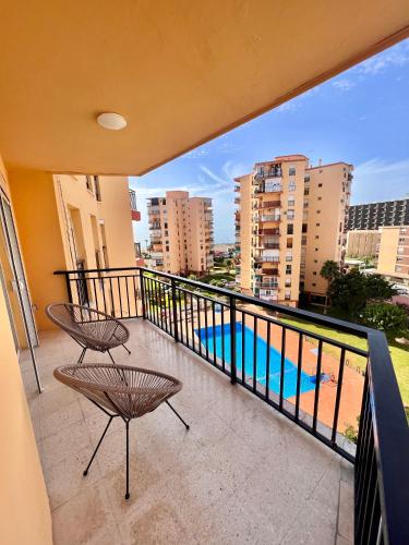Torremolinos Sea View Apartment Pool and Beach
