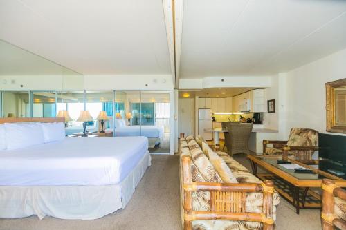 Ilikai Tower 735 Yacht Harbor View 1BR_2