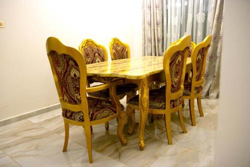 Φωτογραφία από το άλμπουμ του 5 Star Furnished Apartments σε Simbok