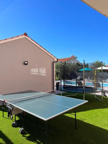 Boutique Apartment in villa with pool 2