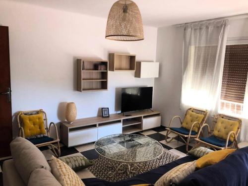 Photo de la galerie de l'établissement Résidence Marjolaine - Bel appartement 3 pièces dans résidence proche de la mer MAE-1481, à Six-Fours-les-Plages