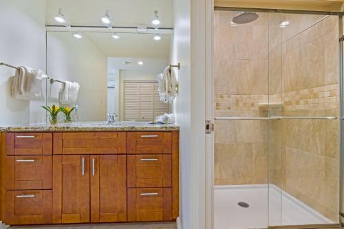 Koupelna v ubytování Spacious Lanai Retreat, Kapalua Maui