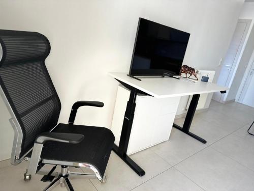 Super Apartment, Parking, Terrace, Lift, WIFI, Palm Beach, Cannes photo 6