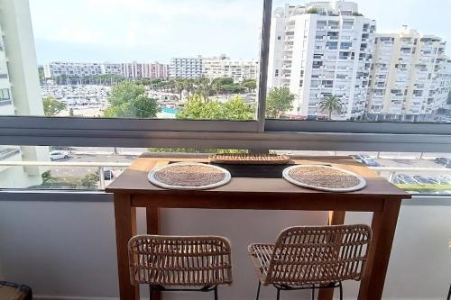 Photo de la galerie de l'établissement Ambiance zen, vue panoramique sur le port, à Mauguio