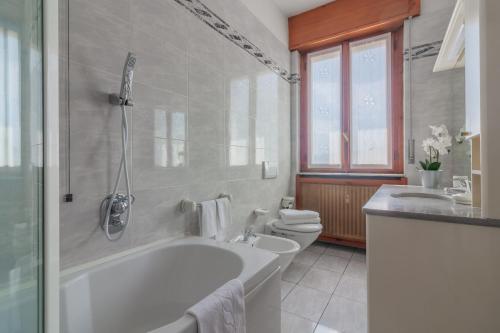 Un baño de Casa Breggia