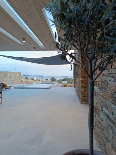 Gallery image of Gray and Blue in Andros