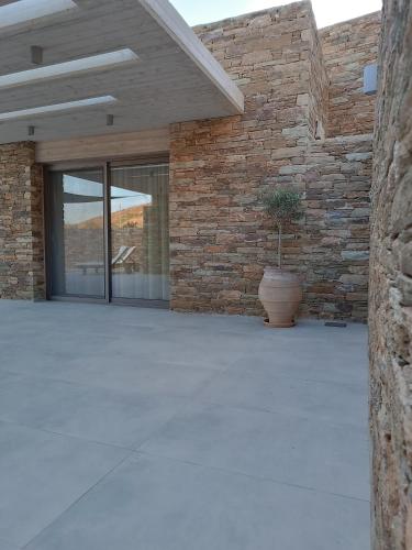 Gallery image of Gray and Blue in Andros