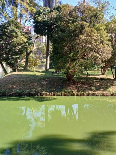 Φωτογραφία από το άλμπουμ του Apartamento compartilhado quarto com suite σε Juiz de Fora