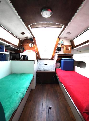 Photo de la galerie de l'établissement Voilier Bateau La Rochelle, à La Rochelle