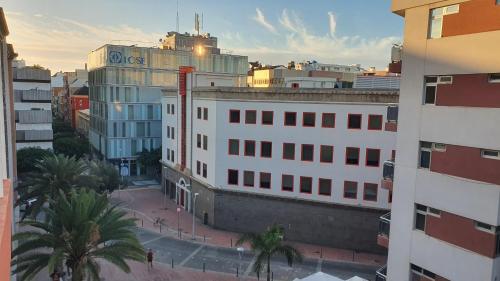 Franchy Roca Beach a un paso de Las Canteras