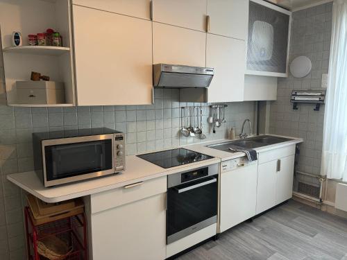 Photo de la galerie de l'établissement L'escale du Maine - Authentic Charm in Paris 14, à Paris