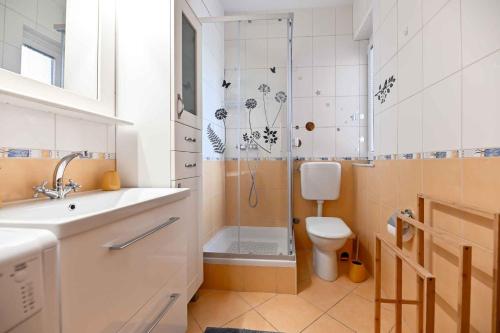 Apartment in Biograd na Moru 50616