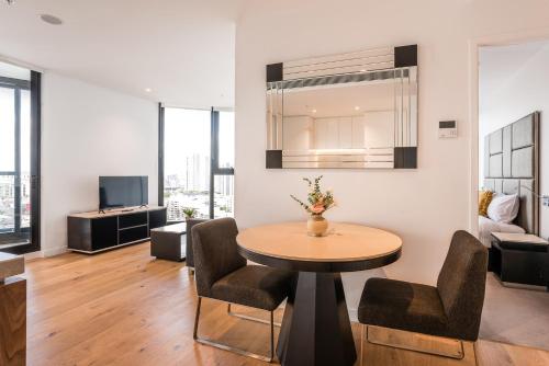FV By Serain Residencesにあるテレビまたはエンターテインメントセンター