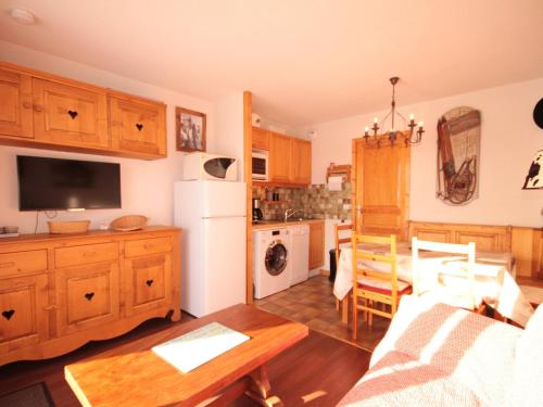 Les Saisies - Beau 2 pièces cabine, 6 pers., balcon, TV, piscine, parking - FR-1-293-253