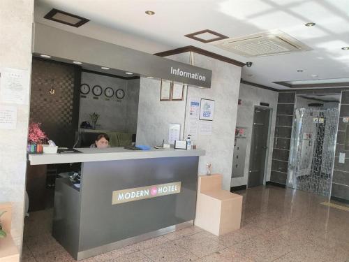 Modern business hotel_3