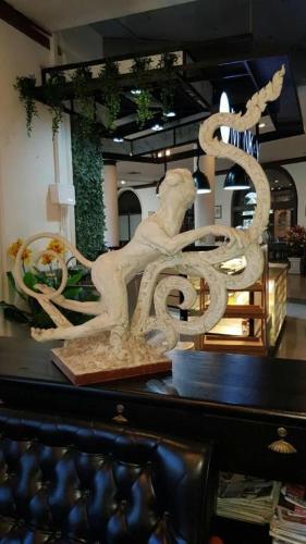 Фотография из галереи Royal Diamond Hotel в городе Пхетбури