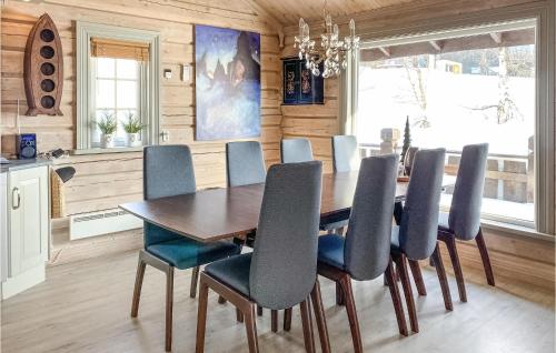 TV a/nebo společenská místnost v ubytování Elvebu