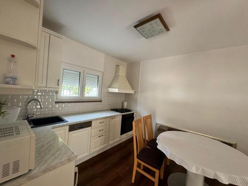 One Bedroom Apartment with Terrace near Sea - Angela's Apartments