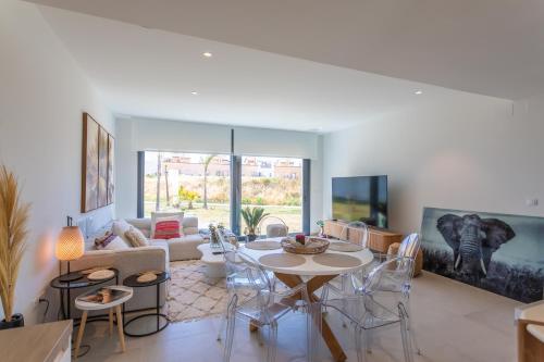 Comfort, space, terraces & great views