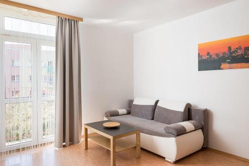 Ochota Geodetów Standard Studio by BookingHost