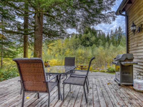 Κήπος έξω από το Rapid River Retreat - Meredith Lodging