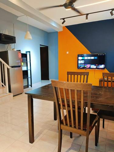 TV a/nebo společenská místnost v ubytování My Segamat Homestay