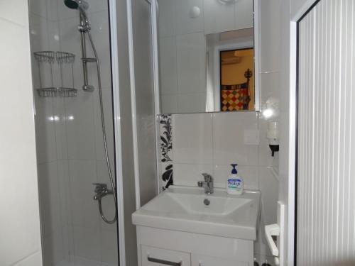 Un baño de Tulip Guesthouse