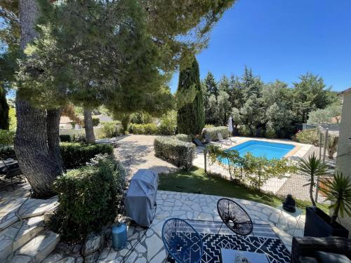 Villa avec Piscine au coeur de la campagne provençale
