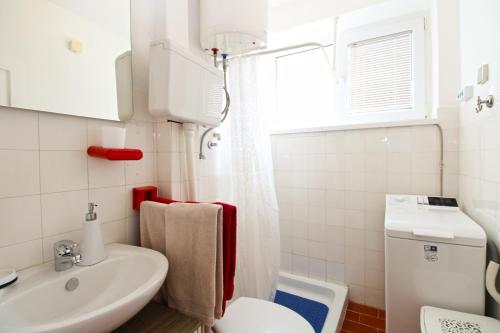 Koupelna v ubytování Apartment Fazana 937