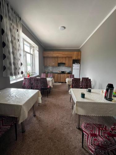 Kuchyň nebo kuchyňský kout v ubytování Sunny Hostel