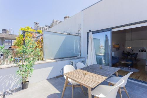 Liiiving in Porto - City View Apartments