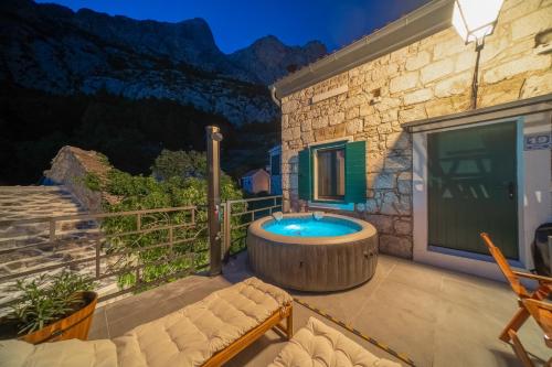 Authentic Villa Adrion