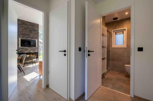 Ένα μπάνιο στο Vakantiepark De Rimboe & De Woeste Hoogte