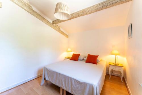 Cama o camas de una habitación en Le Mazet de Cabrières-d'Avignon