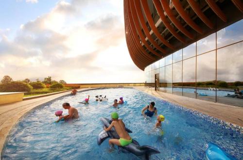 Kolam renang di atau dekat dengan Fliport Hotel Zhangzhou Yuanshan