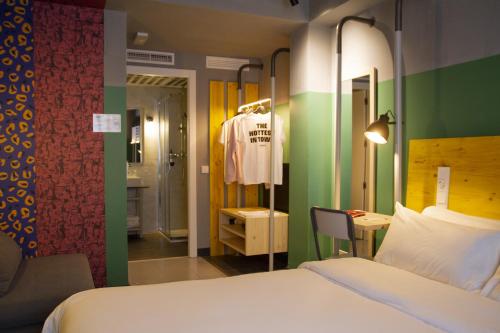 Postel nebo postele na pokoji v ubytování room00 Valencia Hostel