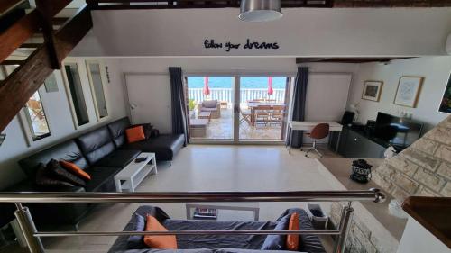 Beachfront Villa Dream with pool
