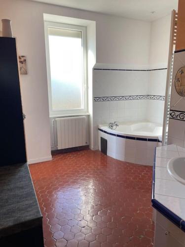 Photo de la galerie de l'établissement Narbonne Ville - Maison de vacances - Piscine, à Narbonne