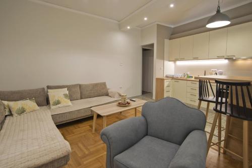 Fabi's Place Luxurious 2BR, Fully Renovated Apt