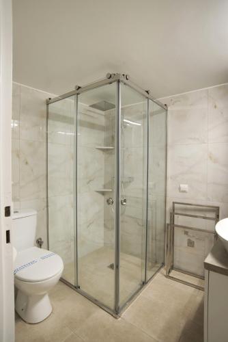 Fabi's Place Luxurious 2BR, Fully Renovated Apt