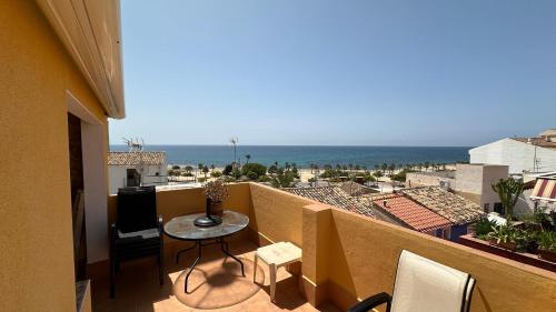 LLum24, Casa de pueblo cerca del mar con gran terr