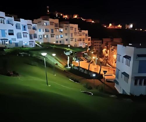Fotografie z fotogalerie ubytování Appartement avec piscines et vue sur mer M'diq v destinaci Mʼdik