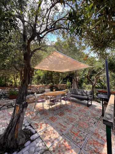 Seaside forest apartment