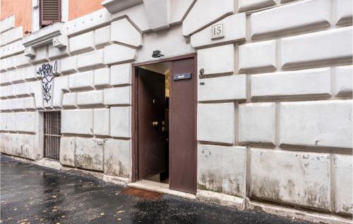 1 Bedroom Beautiful Apartment In Roma