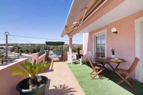 Μπαλκόνι ή βεράντα στο J R Dream house